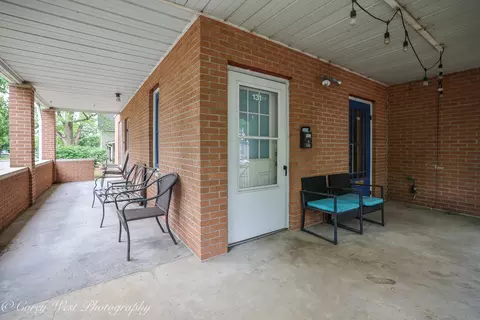 131 S 7th St, Dekalb, IL 60115