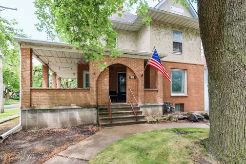 131 S 7th St, Dekalb, IL 60115