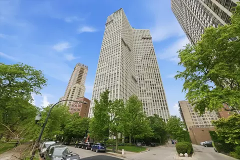 2626 N Lakeview Ave #3804, Chicago, IL 60614