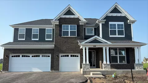 66 Hawthorn Ridge Dr, Hawthorn Woods, IL 60047