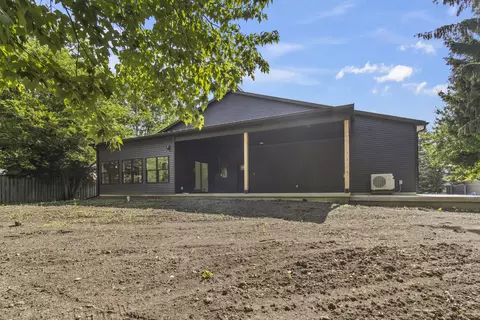 Exterior - 1417 N Linden St, Normal, IL 61761 photo 6 of 9