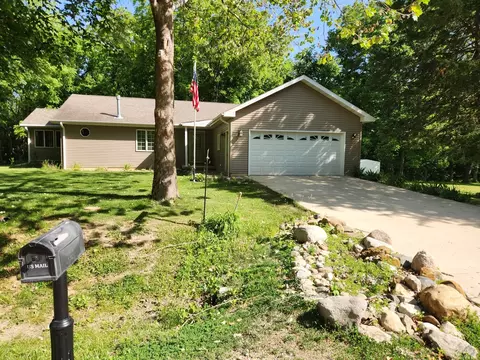 1 W Elmwood Dr, Putnam, IL 61560
