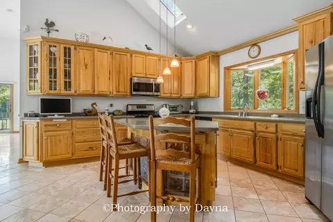 Kitchen - 2640 E 3660 South Rd, Kankakee, IL 60901 photo 2 of 2