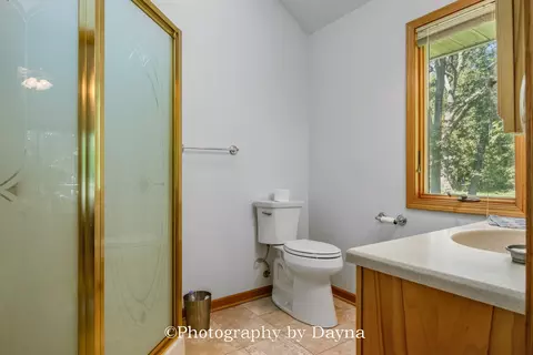 Bath - 2640 E 3660 South Rd, Kankakee, IL 60901 photo 2 of 2