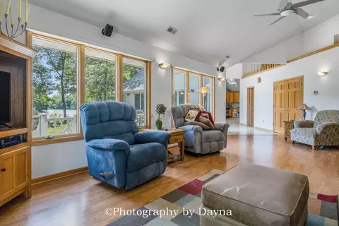 Living - 2640 E 3660 South Rd, Kankakee, IL 60901 photo 2 of 2