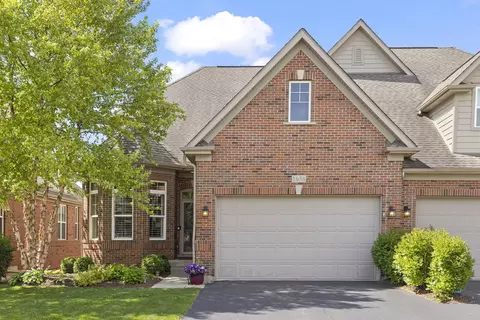 1636 Castle Lawn Ct, Naperville, IL 60565