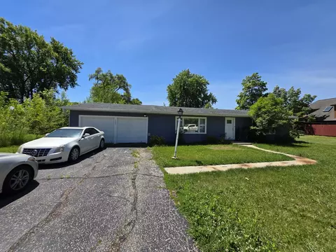 151 Beach Ct, South Elgin, IL 60177