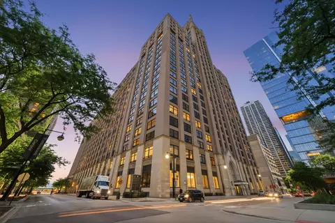 680 N Lake Shore Dr #822, Chicago, IL 60611