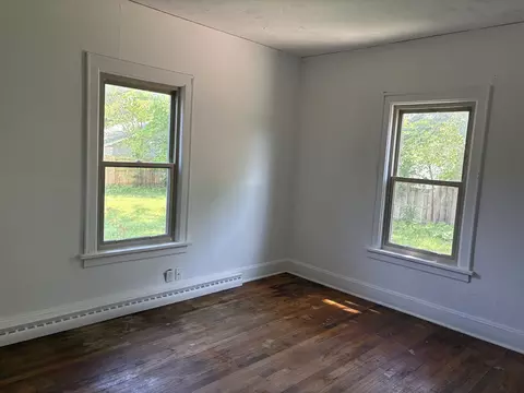 Bedroom - 1561 N Gary Ave, Wheaton, IL 60187 photo 6 of 8