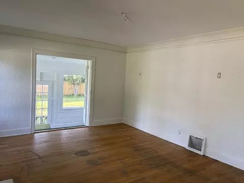 Living - 1561 N Gary Ave, Wheaton, IL 60187 photo 10 of 10