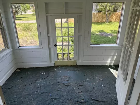 Exterior - 1561 N Gary Ave, Wheaton, IL 60187 photo 2 of 3