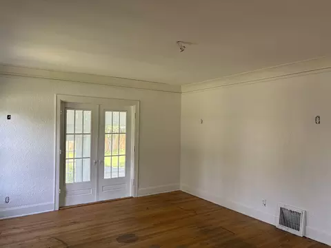Living - 1561 N Gary Ave, Wheaton, IL 60187 photo 5 of 10