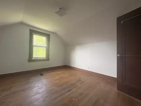 Bedroom - 1561 N Gary Ave, Wheaton, IL 60187 photo 7 of 8