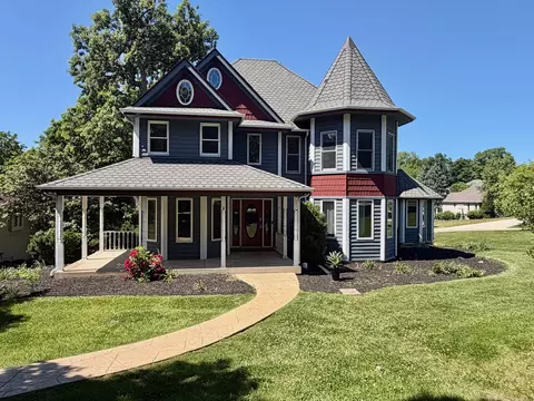 1 Genesee Ct, Bolingbrook, IL 60440