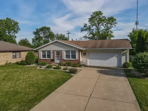 740 Burns Ct, Bourbonnais, IL 60914