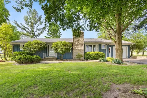 492 N 23rd Rd, Oglesby, IL 61348