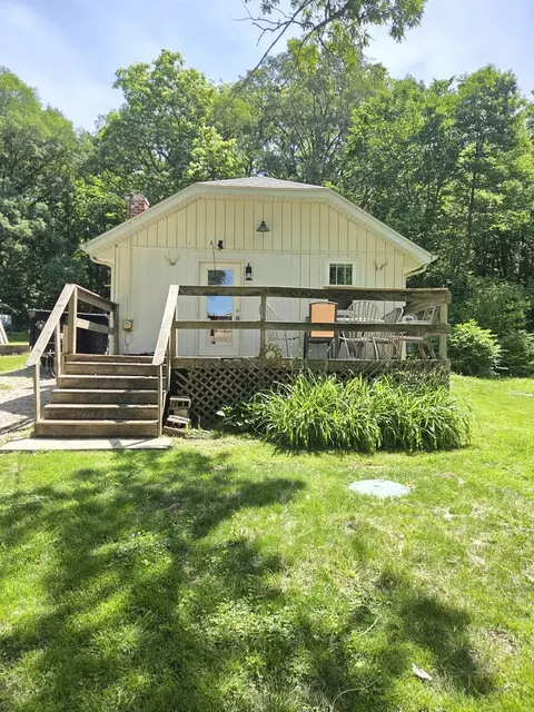 3352 E 2059th Rd, Wedron, IL 60557