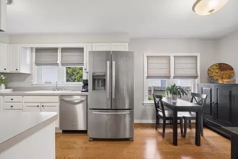 Kitchen - 803 E Harrison Ave, Wheaton, IL 60187 photo 3 of 3