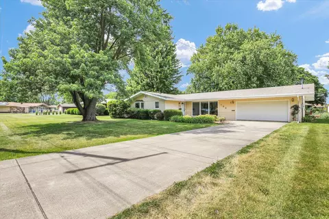 106 W Willow St, Fairbury, IL 61739
