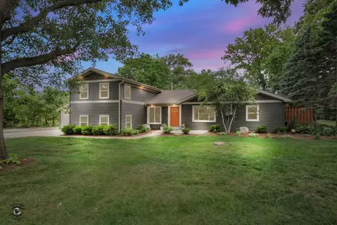 5559 E Boy Scout Rd, Saint Anne, IL 60964