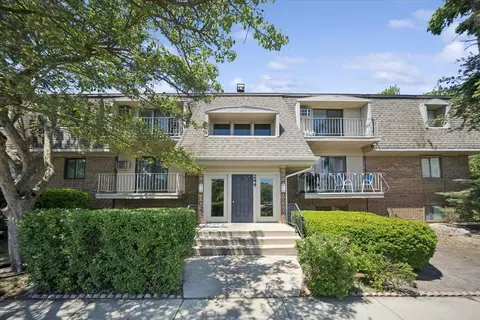 244 E Bailey Rd #M, Naperville, IL 60565