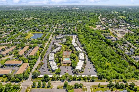 View/Area - 244 E Bailey Rd #M, Naperville, IL 60565 photo 4 of 5