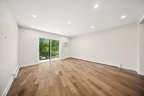 Living - 244 E Bailey Rd #M, Naperville, IL 60565 photo 5 of 5