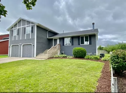 202 N Bridge Rd, Dekalb, IL 60115