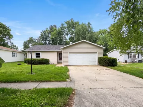 1901 Summit Dr SE, Urbana, IL 61802