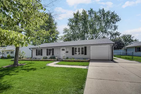 128 Saugatuck Rd, Montgomery, IL 60538