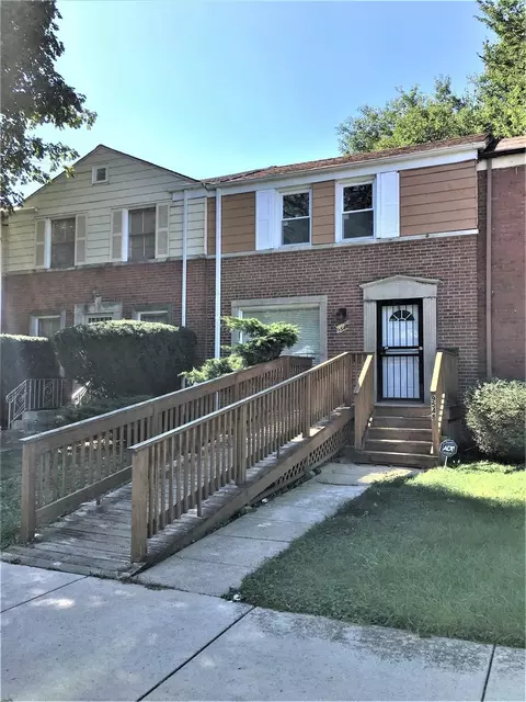 9548 S Euclid Ave, Chicago, IL 60617