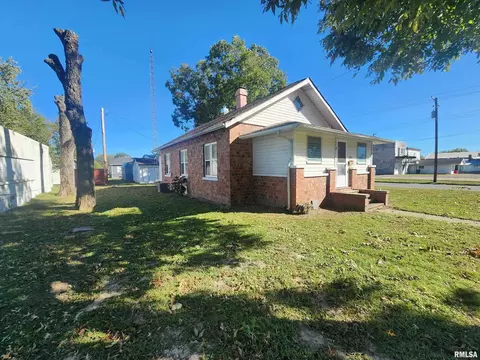 Other - 202 N Victor St, Christopher, IL 62822 photo 3 of 10
