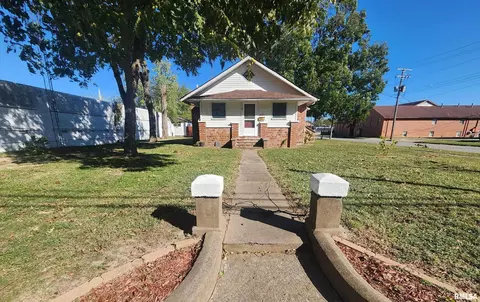 Other - 202 N Victor St, Christopher, IL 62822 photo 2 of 10