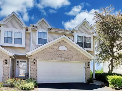 986 Viewpoint Dr, Lake In The Hills, IL 60156