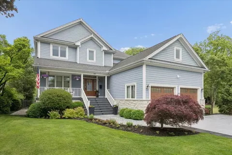 Undisclosed, Glenview, IL 60025