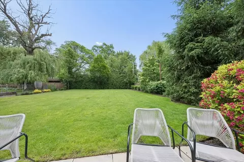 Undisclosed, Glenview, IL 60025 photo 59