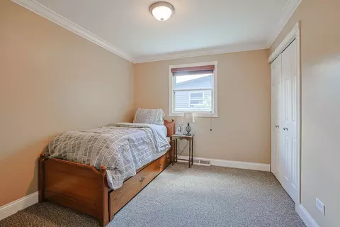 Bedroom - 3910 Eagle Ln, Rolling Meadows, IL 60008 photo 4 of 7