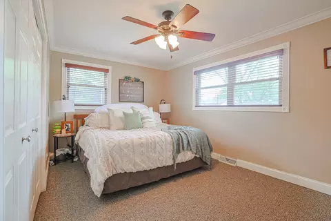 Bedroom - 3910 Eagle Ln, Rolling Meadows, IL 60008 photo 2 of 7