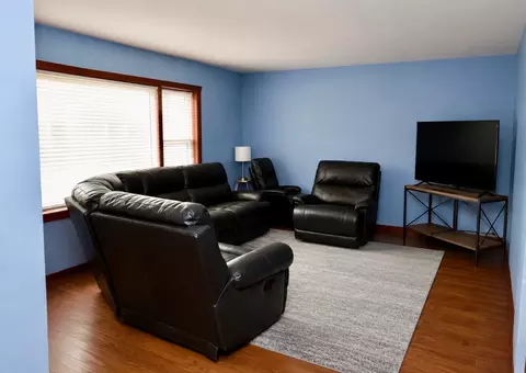 Living - 828 2nd Ave, Aurora, IL 60505 photo 1 of 1