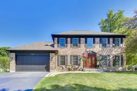 438 W Trail Ct, Grayslake, IL 60030