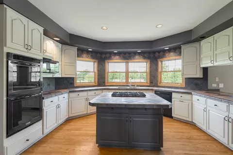 Kitchen - 1848 E Offner Rd, Beecher, IL 60401 photo 2 of 2
