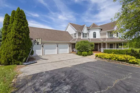 Exterior - 1848 E Offner Rd, Beecher, IL 60401 photo 2 of 9