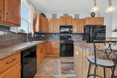 Kitchen - 905 Avalon Way, Minooka, IL 60447 photo 6 of 6