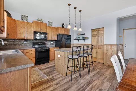 Kitchen - 905 Avalon Way, Minooka, IL 60447 photo 3 of 6