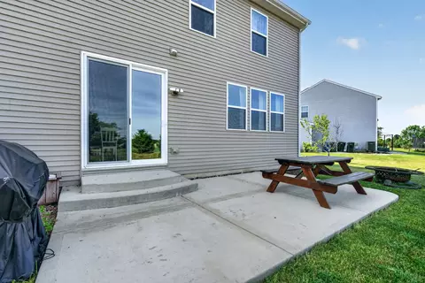 Exterior - 905 Avalon Way, Minooka, IL 60447 photo 6 of 7