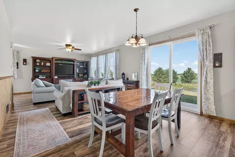 Dining - 905 Avalon Way, Minooka, IL 60447 photo 2 of 3