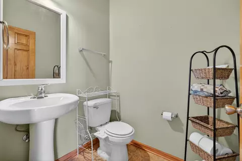 Bath - 905 Avalon Way, Minooka, IL 60447 photo 1 of 5