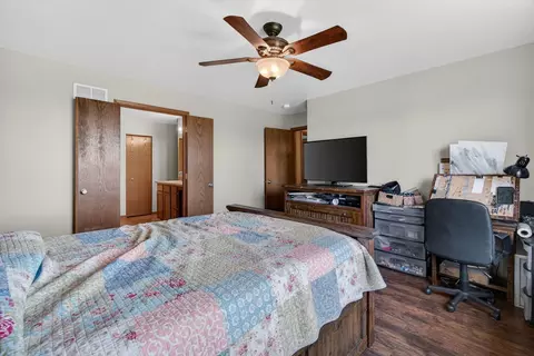 Bedroom - 905 Avalon Way, Minooka, IL 60447 photo 3 of 6