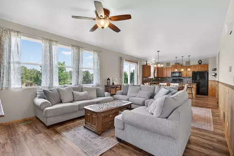 Living - 905 Avalon Way, Minooka, IL 60447 photo 1 of 5