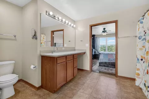 Bath - 905 Avalon Way, Minooka, IL 60447 photo 2 of 5